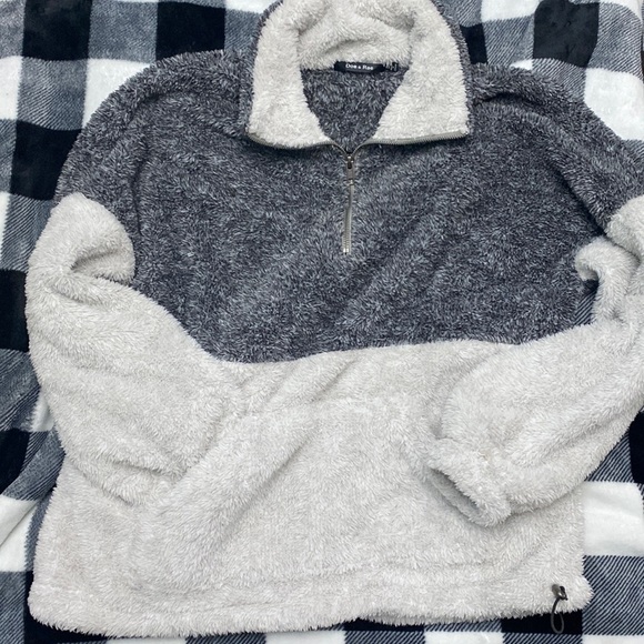 Doe & Rae Sherpa quarter zip pullover - Picture 1 of 7
